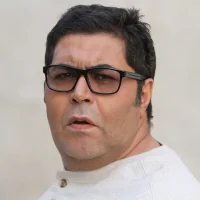 فرهاد اصلانی