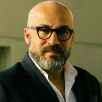 امیر آقایی